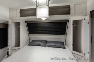 2025 Palomino Puma Ultra Lite 16QBX Small Travel Trailer Interior Image