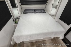 2025 Palomino Puma Ultra Lite 16QBX Small Travel Trailer Interior Image