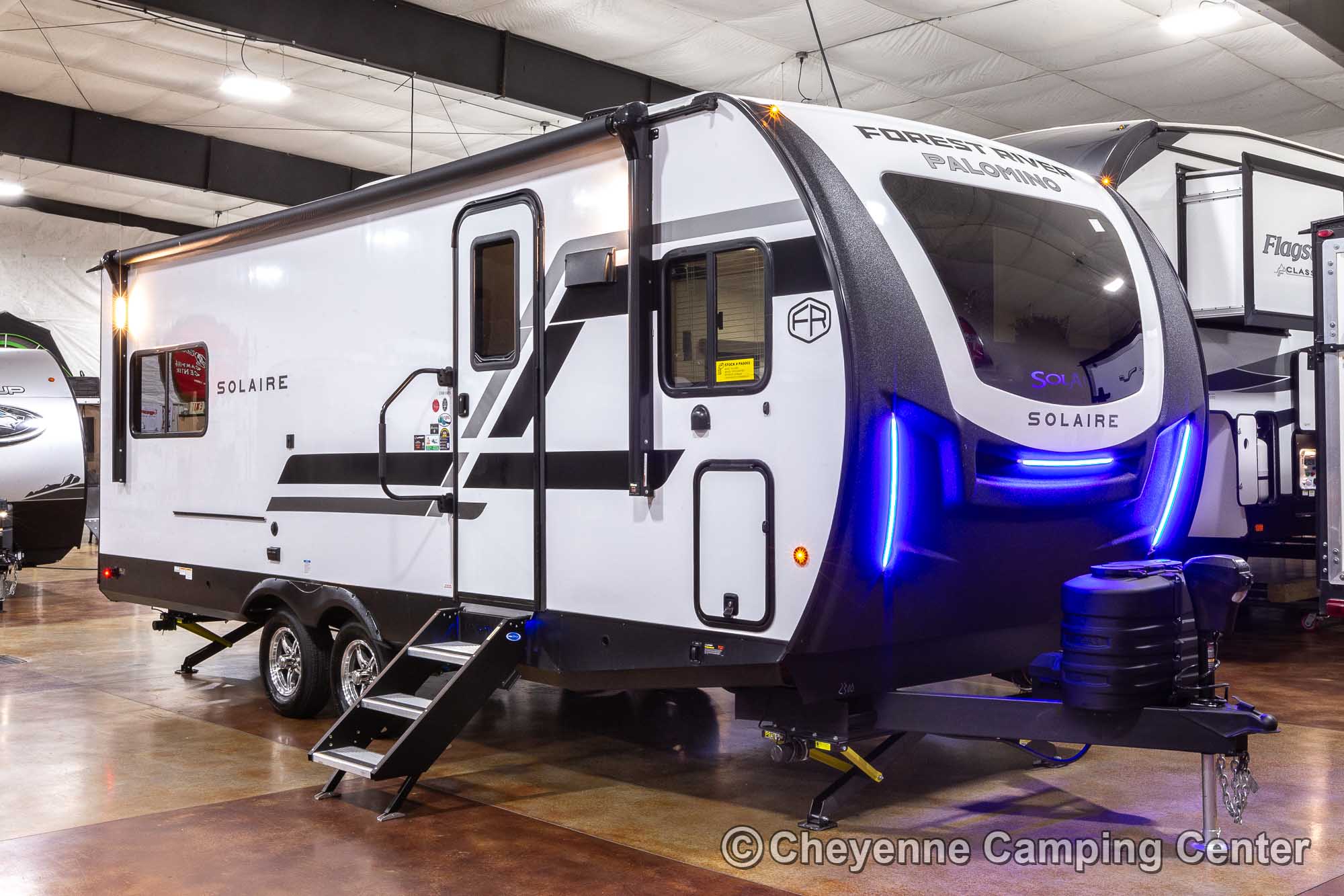 2025 Palomino Solaire Ultra Lite 2300FKBS Front Kitchen Travel Trailer Enterior Image