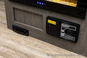 2026 Forest River Cherokee Alpha Wolf 25RB-L Couples Travel Trailer Interior Image