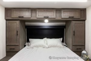 2026 Forest River Cherokee Alpha Wolf 25RB-L Couples Travel Trailer Interior Image