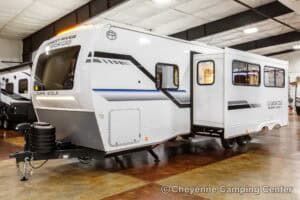 2026 Forest River Cherokee Alpha Wolf 25RB-L Couples Travel Trailer Exterior Image