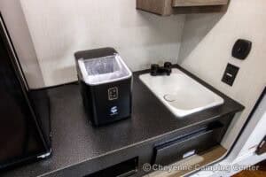 2026 Forest River Cherokee Alpha Wolf 25RB-L Couples Travel Trailer Exterior Image