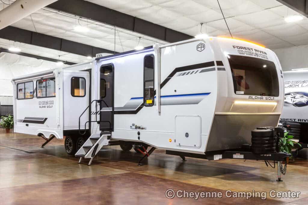 2026 Forest River Cherokee Alpha Wolf 25RB-L Couples Travel Trailer Enterior Image