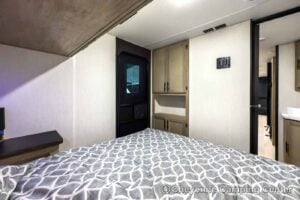 2026 Forest River Cherokee Grey Wolf Black Label 24RRTBL Toy Hauler Travel Trailer Interior Image