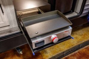 2026 Coachmen Catalina Legacy Edition 293TQBSCK Bunkhouse Travel Trailer Exterior Image