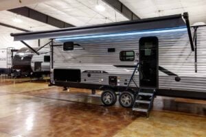 2026 Coachmen Catalina Legacy Edition 293TQBSCK Bunkhouse Travel Trailer Exterior Image