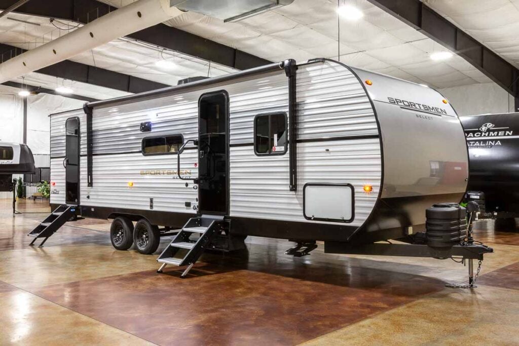 2019 Forest River Cherokee Alpha Wolf 26DBH-L Bunkhouse Travel Trailer Enterior Image