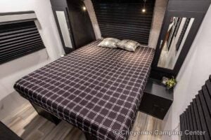 2023 Coachmen Freedom Express Ultra Lite 274RKS Couples Travel Trailer Interior Image