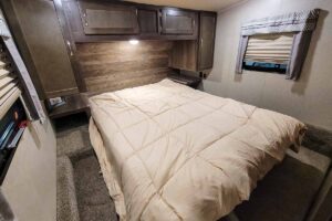 2019 Palomino Puma 286RBSS Used Bunkhouse Fifth Wheel Interior Image