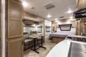2022 Palomino Solaire Ultra Lite 208SS Couples Camper Interior Image