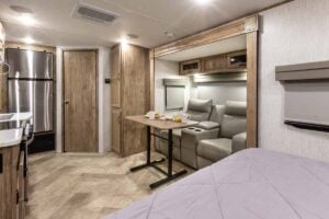 2022 Palomino Solaire Ultra Lite 208SS Couples Camper Interior Image