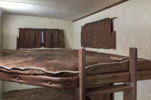 2016 Palomino SolAire Ultra Lite 269BHDSK Bunkhouse Travel Trailer Interior Image
