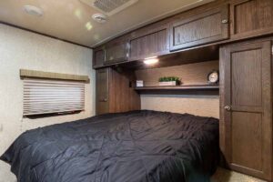 2016 Palomino SolAire Ultra Lite 269BHDSK Bunkhouse Travel Trailer Interior Image