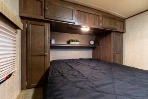 2016 Palomino SolAire Ultra Lite 269BHDSK Bunkhouse Travel Trailer Interior Image