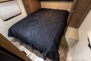 2016 Palomino SolAire Ultra Lite 269BHDSK Bunkhouse Travel Trailer Interior Image