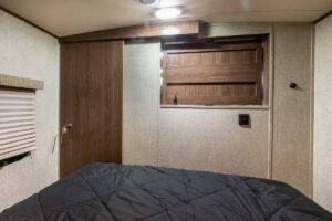 2016 Palomino SolAire Ultra Lite 269BHDSK Bunkhouse Travel Trailer Interior Image